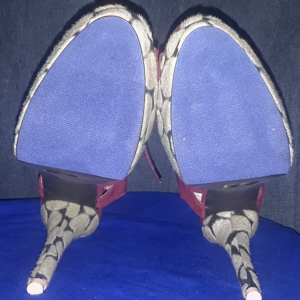 STILETTO - Picture 6 of 6